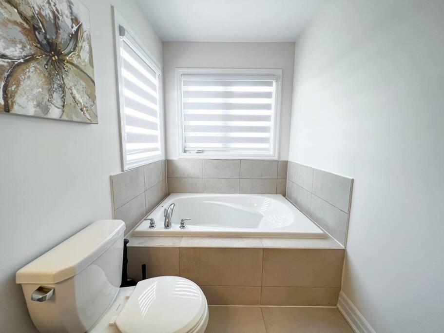 Getaway:10 Min-falls/marineland/waterpark Holiday home Niagara Falls