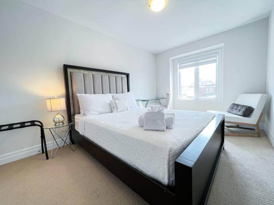 Holiday home Getaway:10 Min-falls/marineland/waterpark Niagara Falls